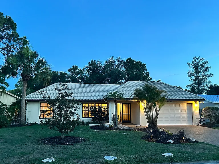 5603 Creekwood Dr — Photo 2