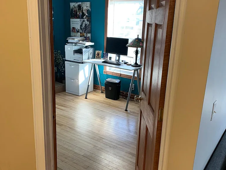 2nd bedroom