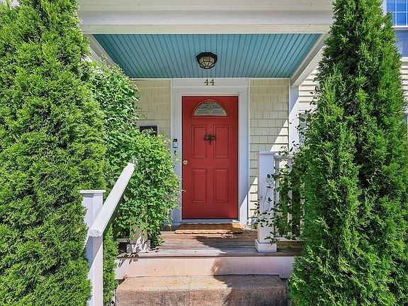 3rd image of 44 Exchange St
