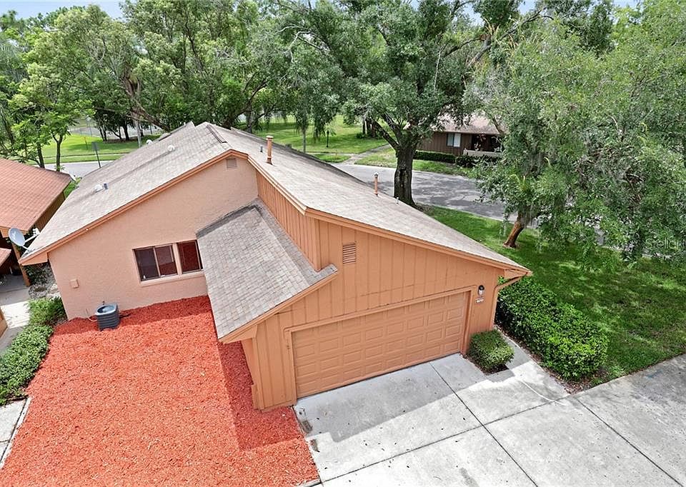 1st image of 470 Pinesong Dr