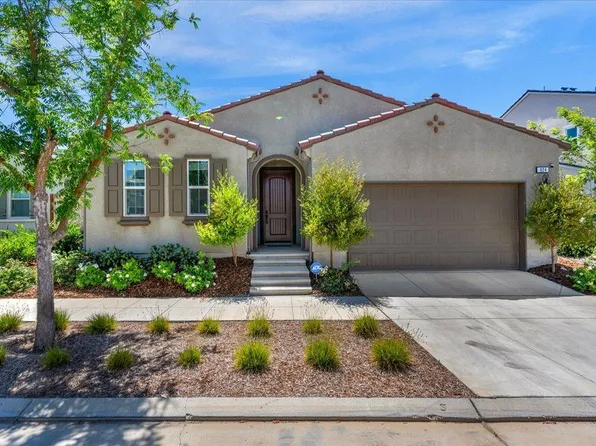 824 Orchard Hills Rd, Madera, CA 93636