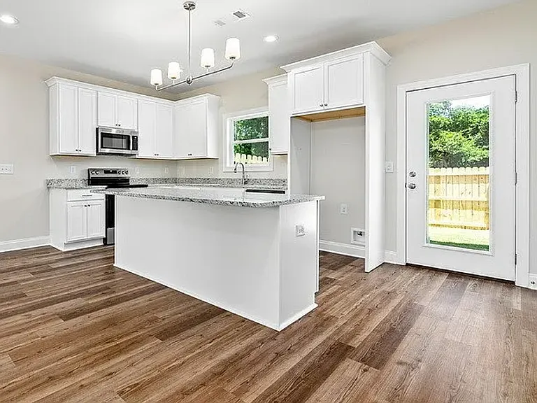 3260 Academy Dr #606 — Photo 5