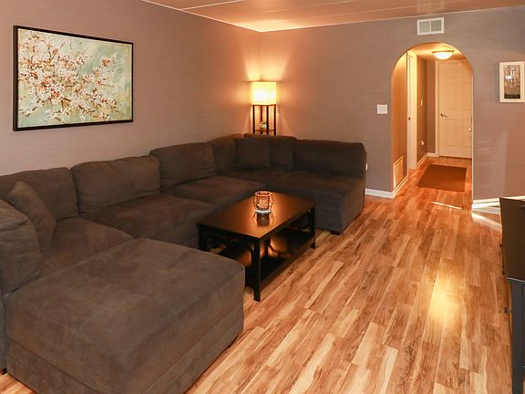 3rd image of 16749 S Paxton Ave #1S