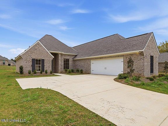 2nd image of 229 Jasmine Cove Cir