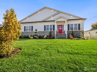 340 Schmidt Pl, Fords, NJ 08863