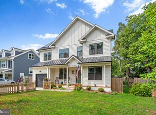 2854 Fairmont St, Falls Church, VA 22042