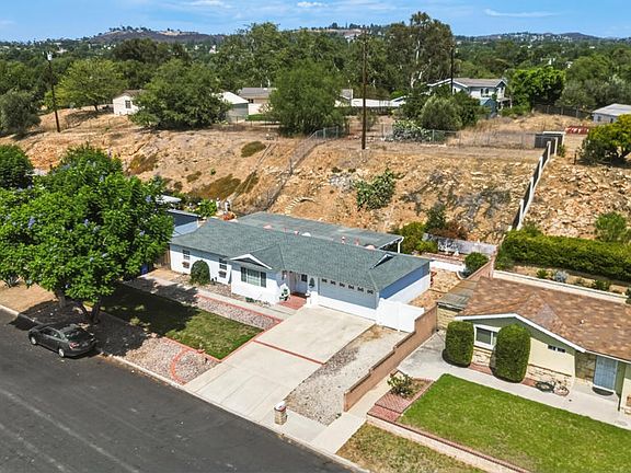 2nd image of 405 Calle Jazmin