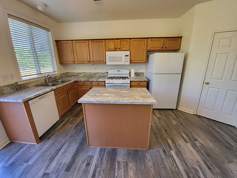 396 Royal Troon Dr — Photo 5