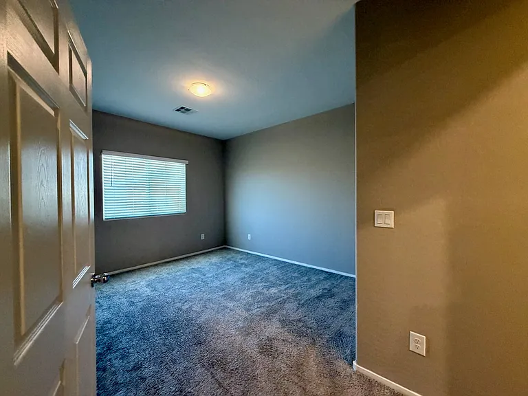 4536 Lafontaine Ct #1080 — Photo 27