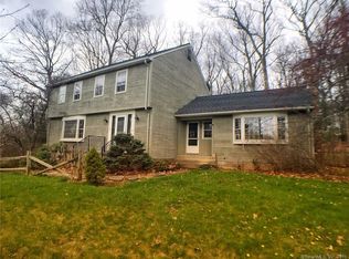 5 Shaw Dr, Simsbury, CT 06070