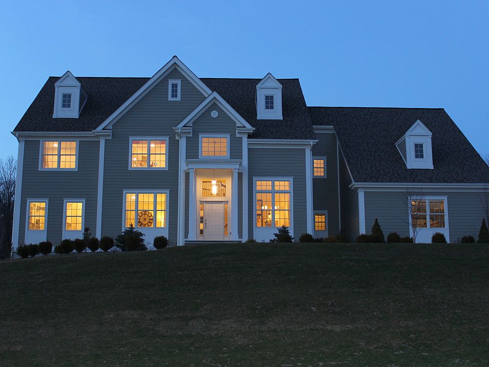 1st image of 15 Stonehollow Dr