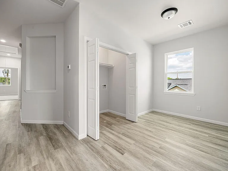 8 Donna Ct #B — Photo 14
