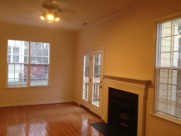 4631 Malone Ct — Photo 2