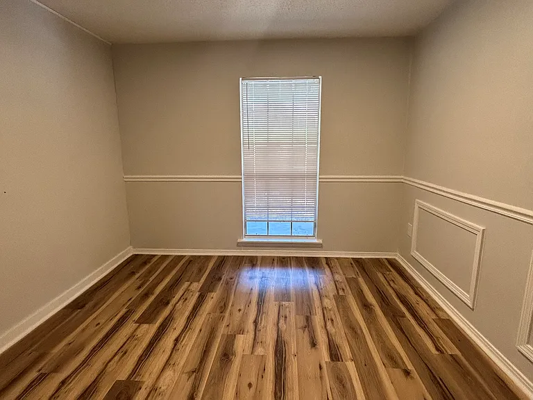 1152 Ferncrest Dr — Photo 4
