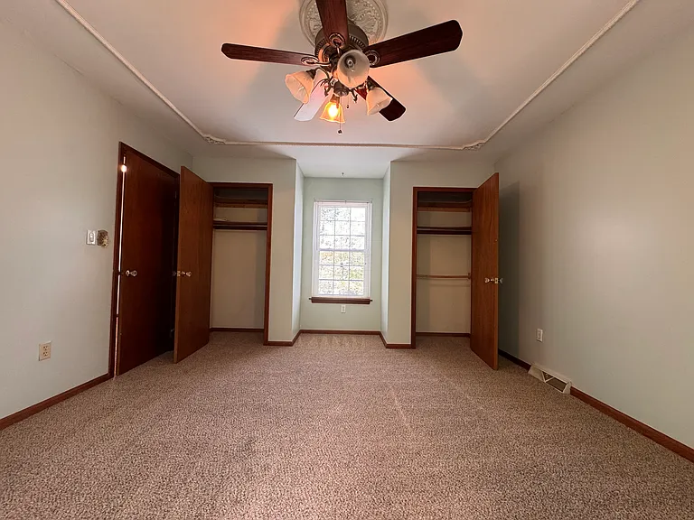 1739 Wendy Ln — Photo 32
