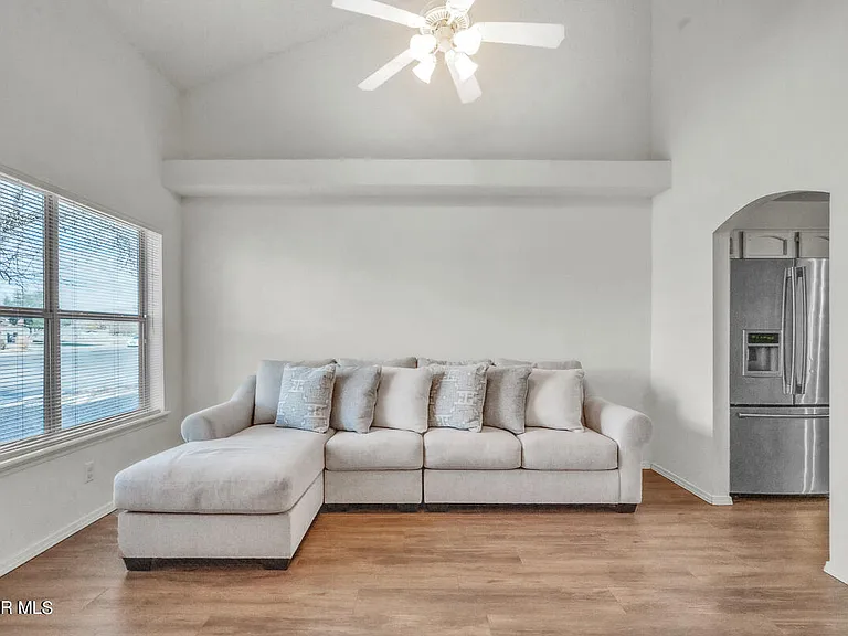 816 Dakota River Ave — Photo 4