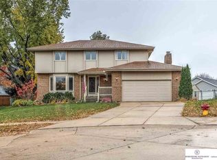 17115 Walnut Cir, Omaha, NE 68130