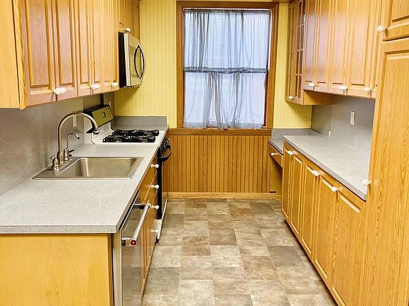 5th image of 5960 61st St Floor 2