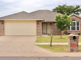 21199 River Lark Ln, Edmond, OK 73012