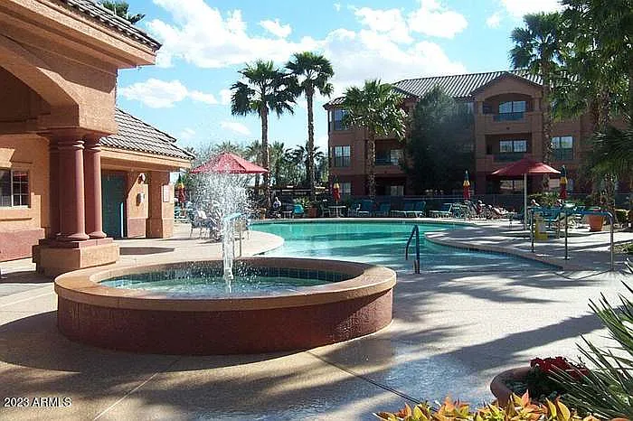 2 bed, 1.5 bath, 928 sqft, $2,800 — Photo 2