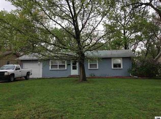 2512 SW Randolph Ave, Topeka, KS 66611