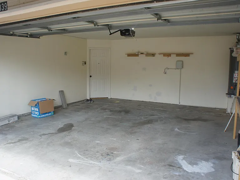 1839 Hillwood Dr — Photo 35