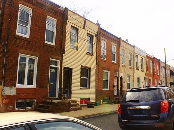 2nd image of 2422 Montrose St