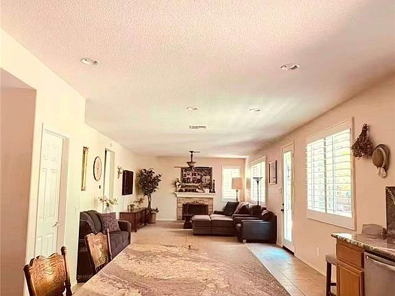 4th image of 43271 Brookway Dr
