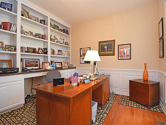 5th image of 202 Valley Forge Dr