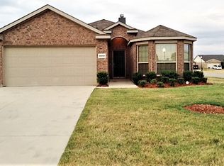 9000 Wagon Trl, Aubrey, TX 76227