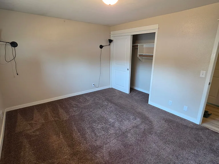 4792 Wren Ct NE — Photo 15