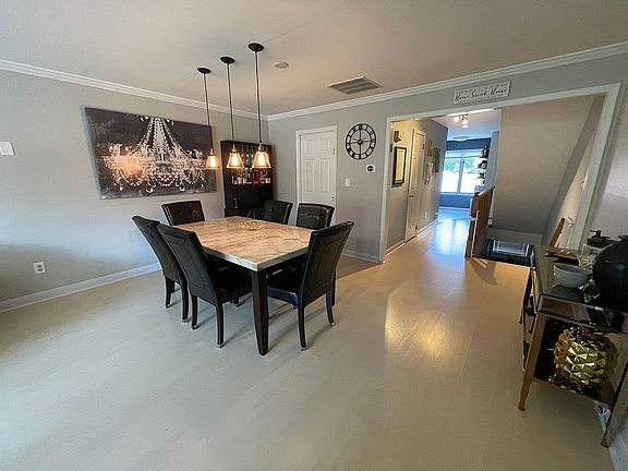 4th image of 69 Mews Ln