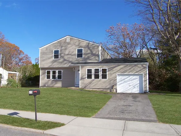 25 Riviera Drive, Selden, NY 11784