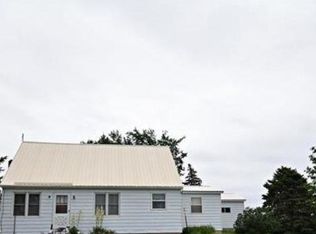 2848 Scott Blvd, Winthrop, IA 50682