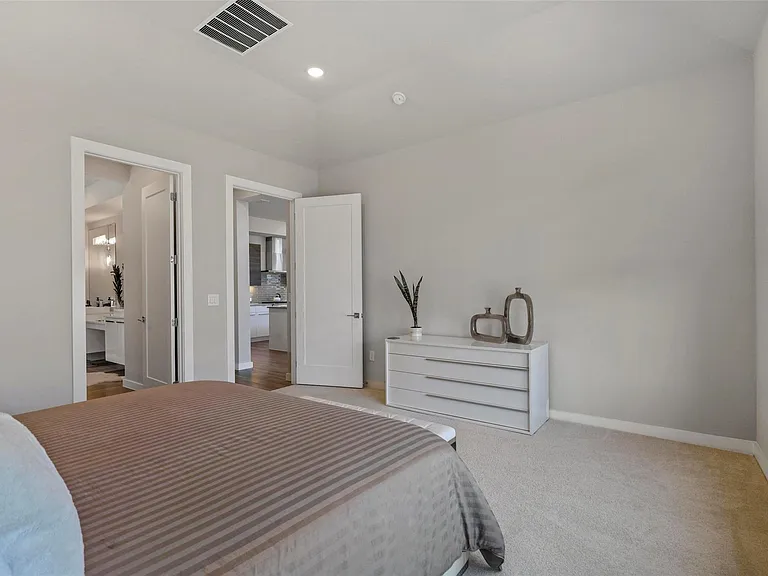 5322 Statesman Ln — Photo 9