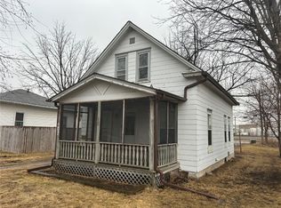 435 9th Ave SW, Cedar Rapids, IA 52404