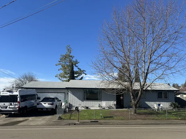 250 NW Glenhart Ave, Winston, OR 97496