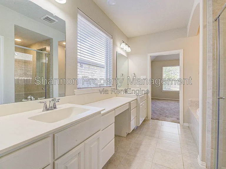 6102 Grace Falls Dr — Photo 19