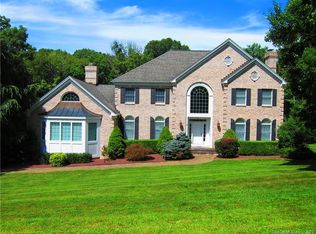 4 Amber Dr, New Fairfield, CT 06812