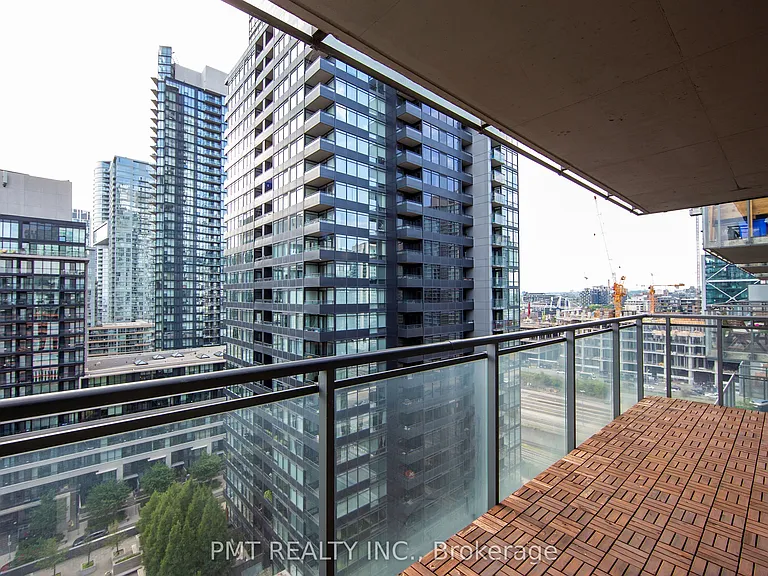 4K Spadina Ave #1721 — Photo 17