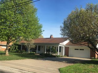 1241 Greenfield Dr, Erie, PA
