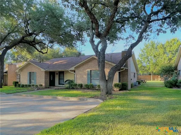 727 Royal St #709-711-725, Salado, TX 76571