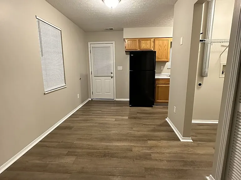365 Prairie Drive — Photo 2