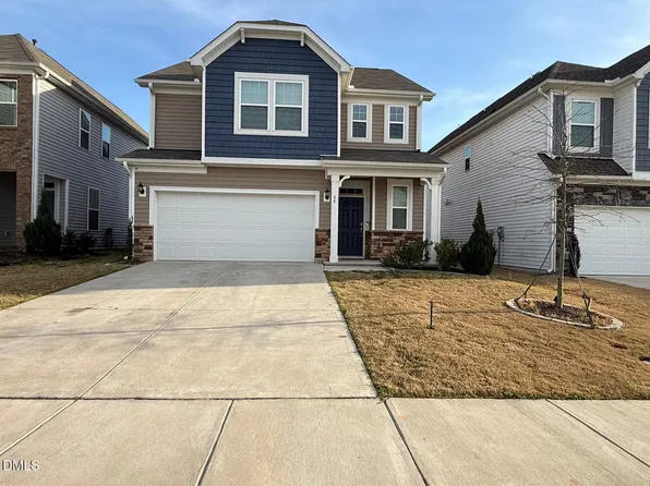 64 Nailsworth St, Angier, NC 27501