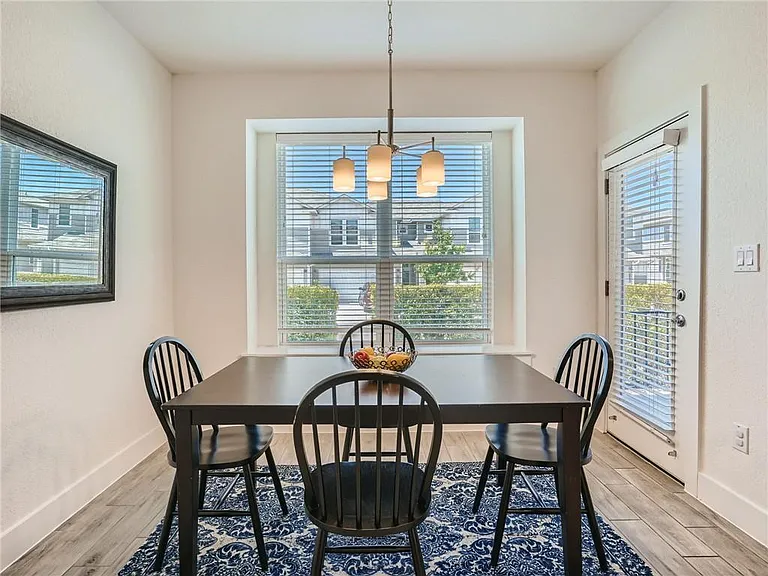1802 Roseburg Dr — Photo 10