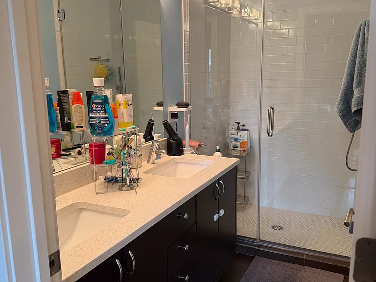 1643 N Rockwell St #2 — Photo 11