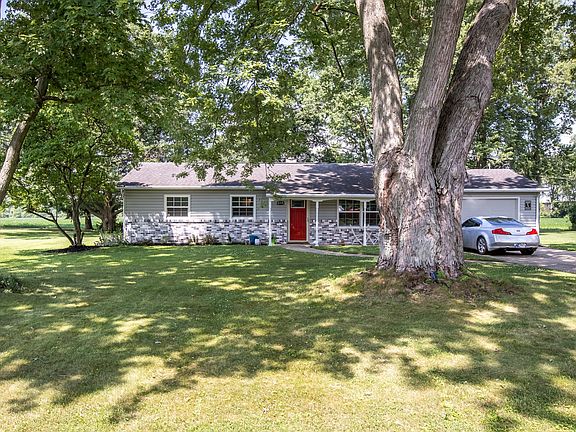 4th image of 10192 N Balfer Dr W