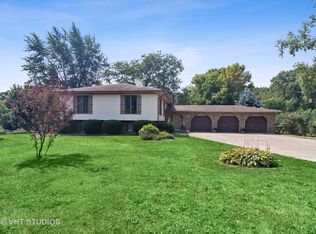 7S670 Mary St, Big Rock, IL 60511
