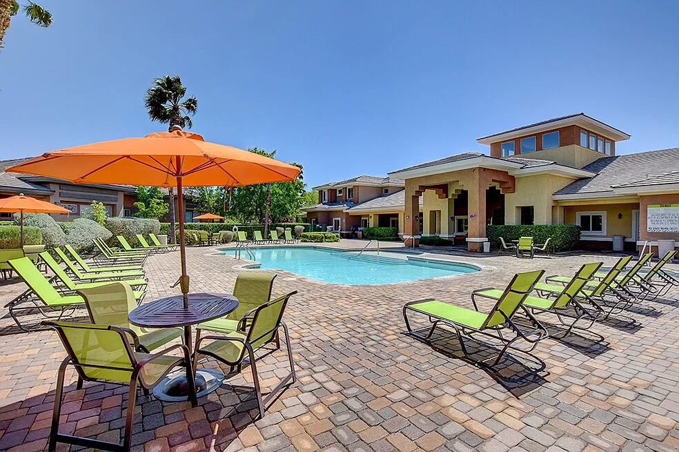 Canyon Villas Apartments — Photo 2