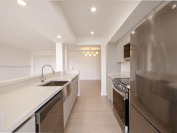 3rd image of 9400 W Flagler St APT 413